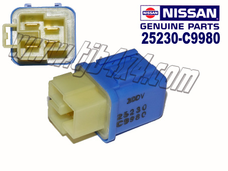Relais electrique 4 broches, By Nissan